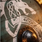 Escudo Vikingo Fenrir – La Leyenda del Lobo Gigante - 4