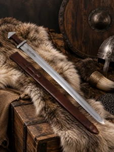 Espada Vikinga Tipo H/I con Hoja Grabada y Vaina de Cuero